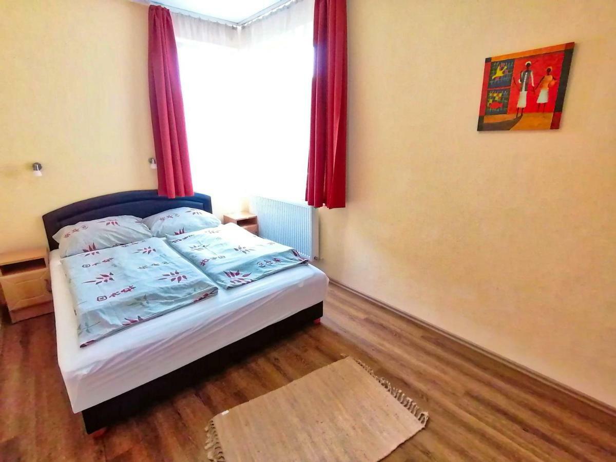 Villa Aida Apartman Hajdúszoboszló Zewnętrze zdjęcie