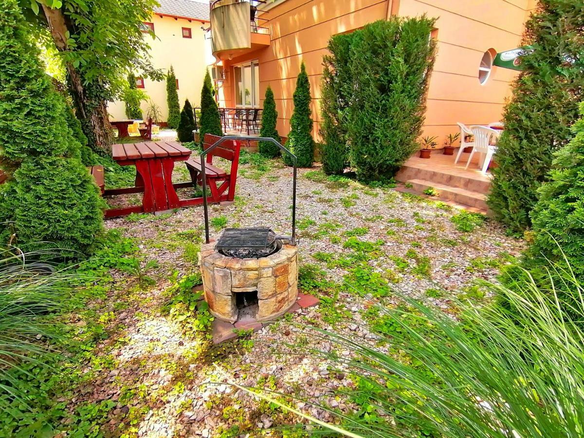 Villa Aida Apartman Hajdúszoboszló Zewnętrze zdjęcie